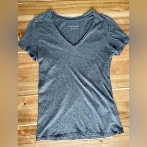 Everlane Women's Small V-Neck T Shirt Gray